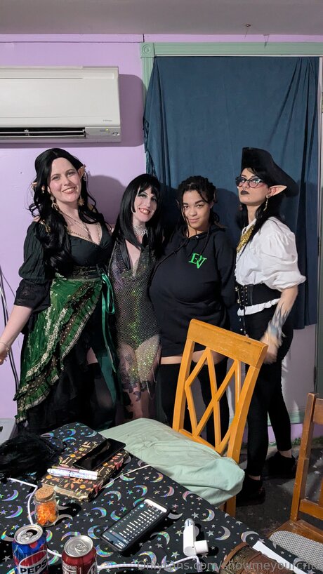 Showmeyourcrits beautiful actress gallery