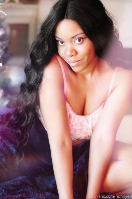 Hunnyeb nudes model picture