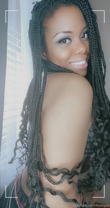 Hunnyeb nice model images