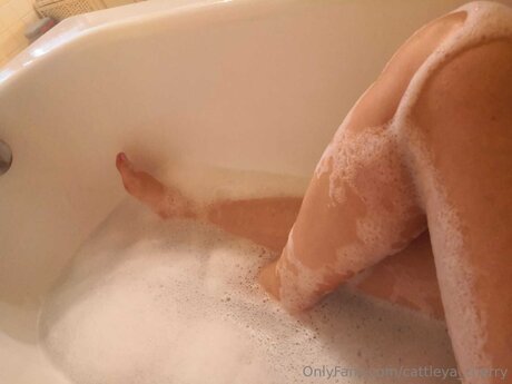 Cattleya Cherry xxx model photos