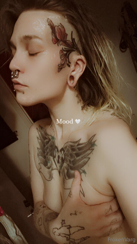 Frokenvarg model porn pics