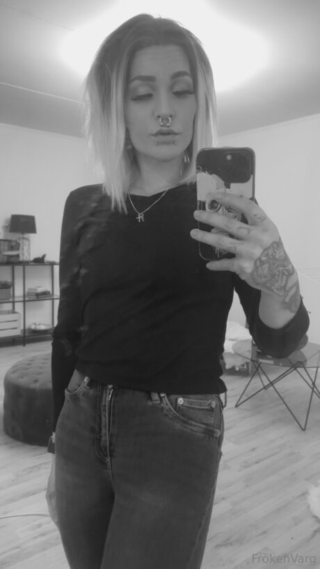 Frokenvarg model perfect gallery