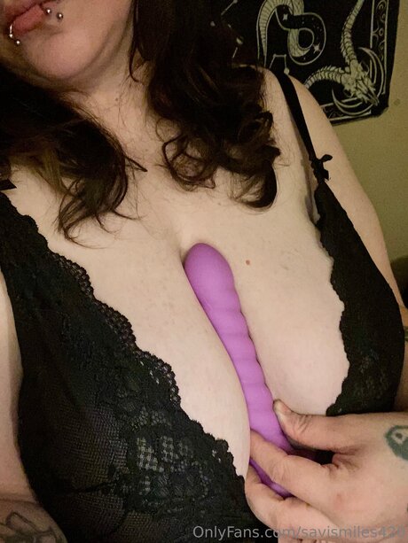 Savismiles420 model hot galleries