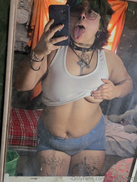 Fungitogoth high quality actress photos