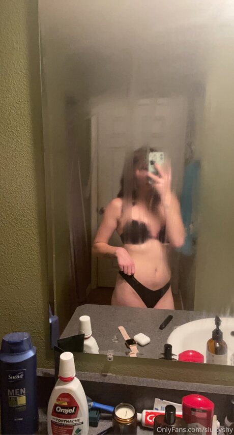 Sluttyshy star photos