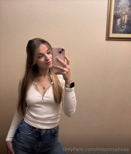 Missrosaliaaa pretty star picture