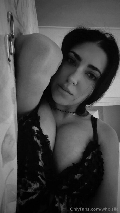 Whoisila star nude photo