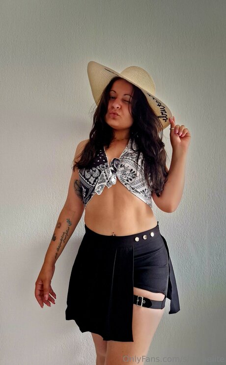 Shayaelite model exclusive images