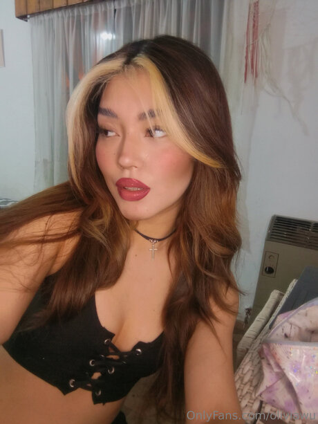 Oliviawu sexy star pics