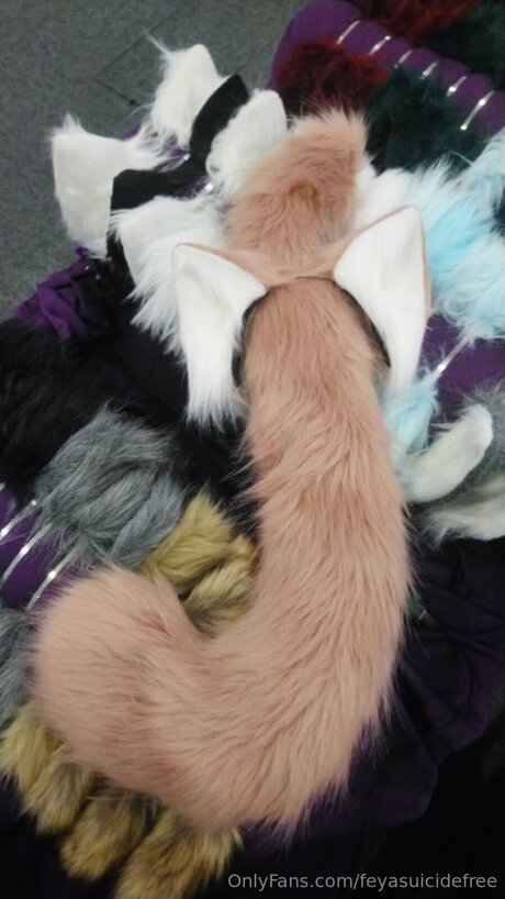 Feyasuicidefree model pornographic picture