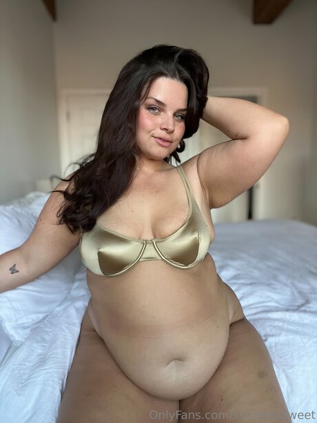 Sshortnssweet naked actress photo