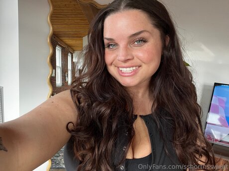 Sshortnssweet model exclusive photo