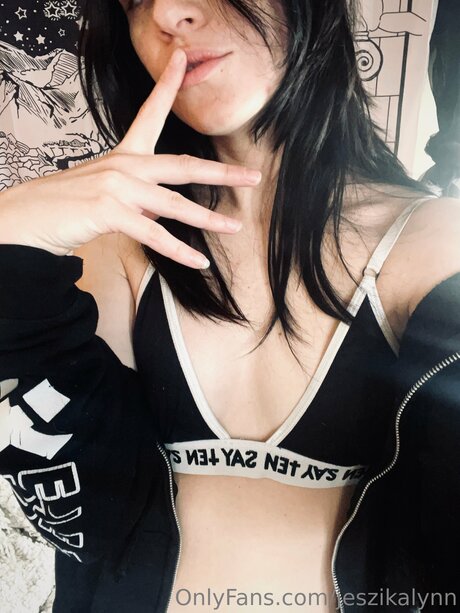 Jeszikalynn naked model photo