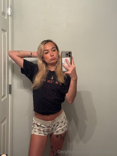 Kelseyblue sex star photo