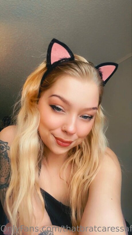 Thatbratcaressafree nudes model pics