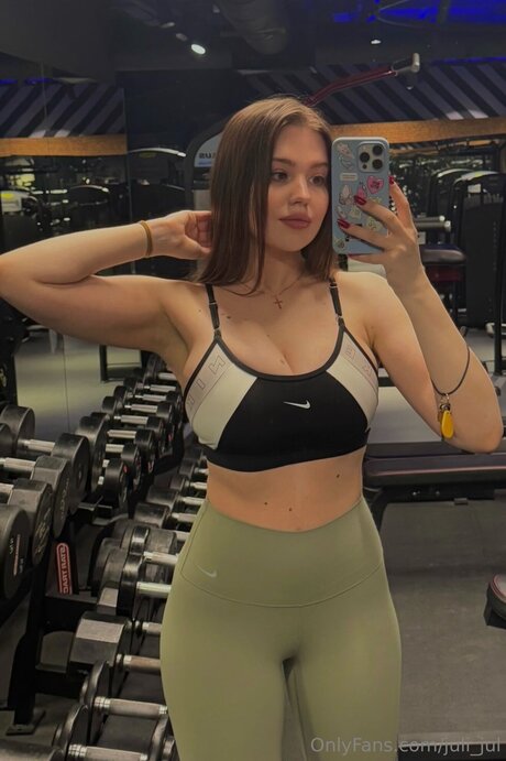 Juli Jul hot model galleries