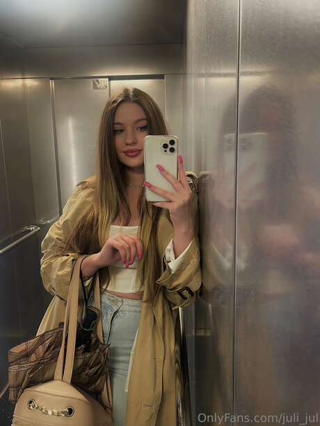Juli Jul nice model photo