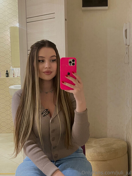 Juli Jul model adult images