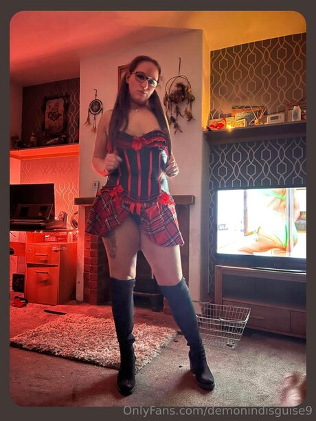 Demonindisguise9 pornstar xxx photo