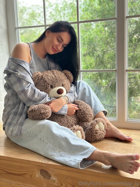 Emilyy Ly top pornstar image