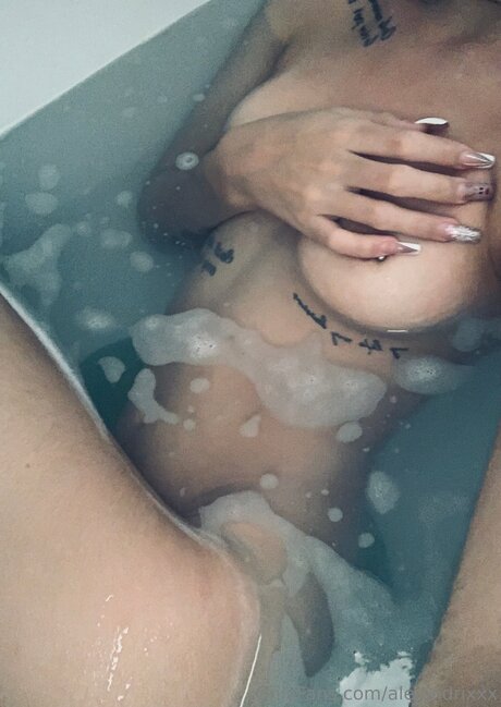 Alejandrixxx pornstar sex pic