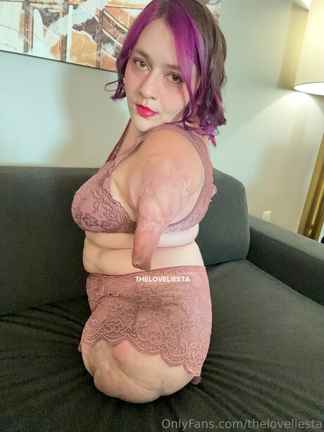 Theloveliesta model adult pictures