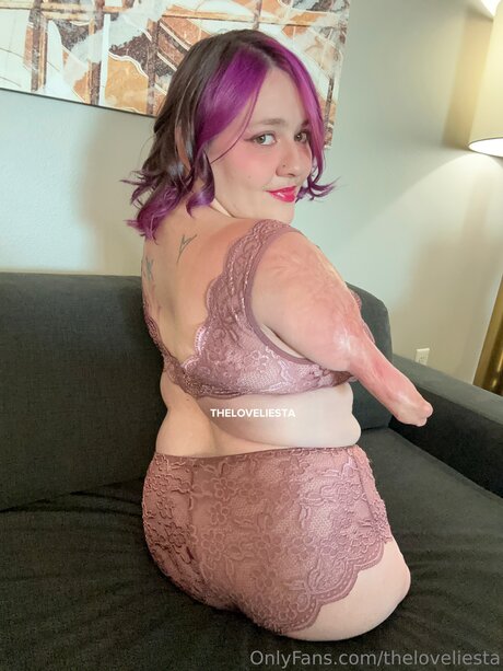 Theloveliesta hot actress photo