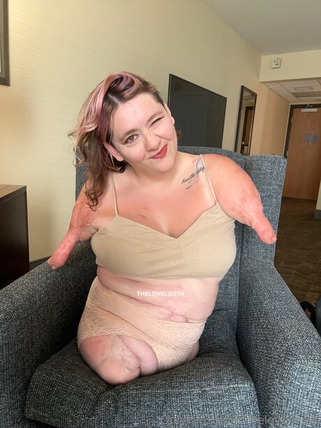 Theloveliesta Profile pic