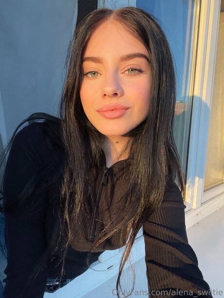 Alena Swiitie model exclusive pic