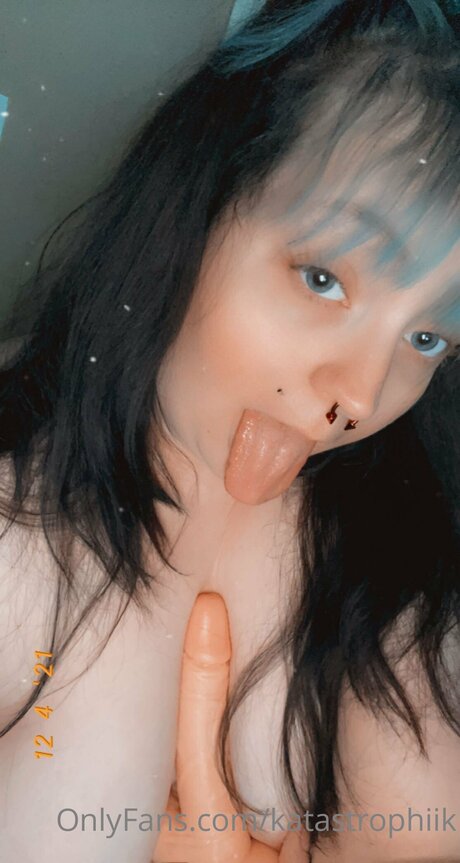 Katastrophiik beautiful model img