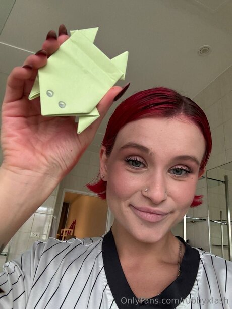 Rubbyxlash naked model photo