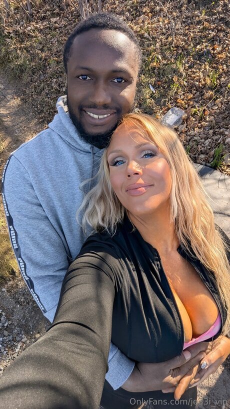 Je33i Vip xxx actress image