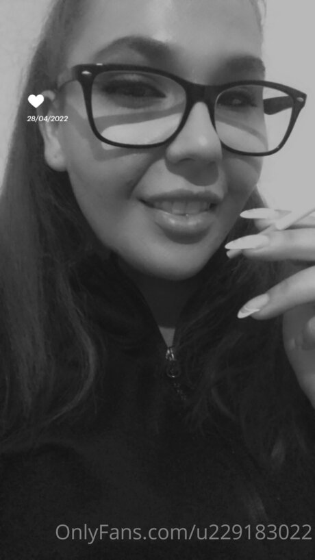 U229183022 model nudes photo