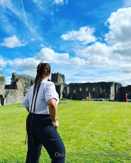 U229183022 model xxx img