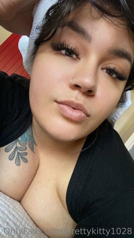 Prettykitty1028 perfect model pic