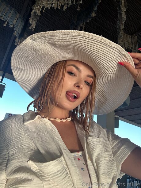 Its Millie model free images