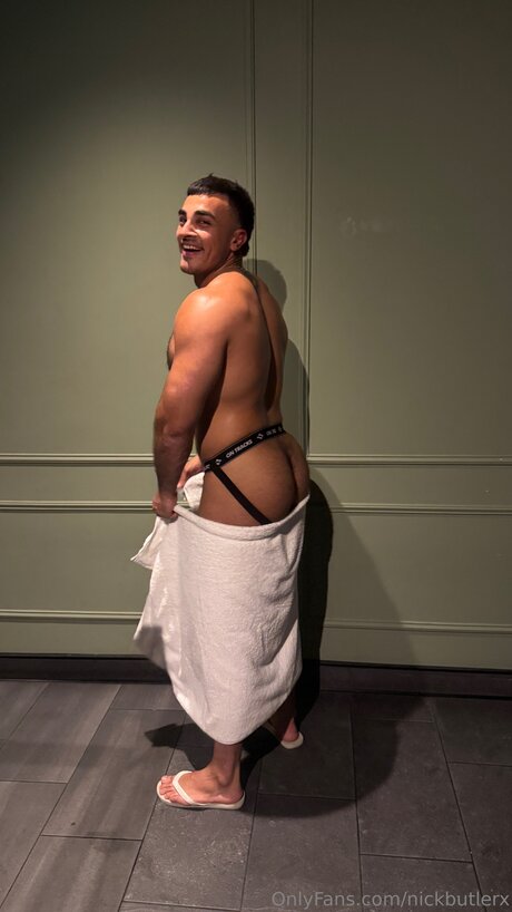 Nickbutlerx star high quality photo