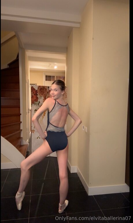 Elvitaballerina07 nice model img