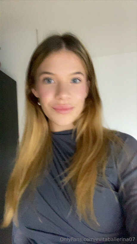 Elvitaballerina07 model nude photos