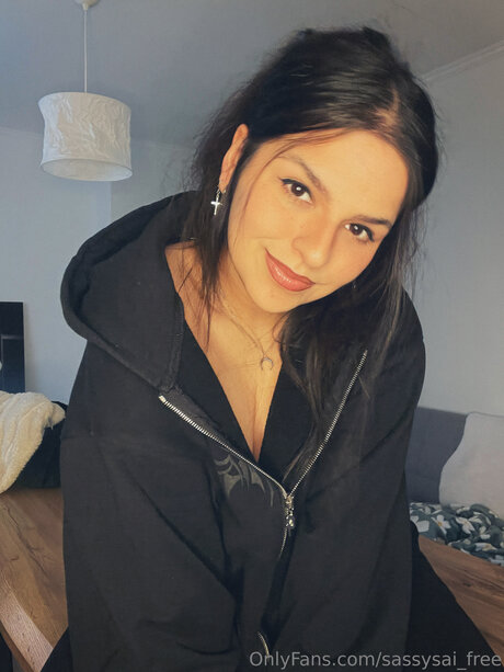 Sassysai Free nice star pic