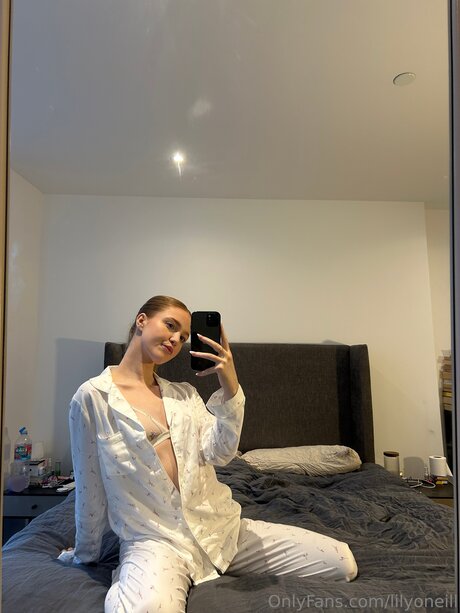 Lilyoneill perfect actress photos