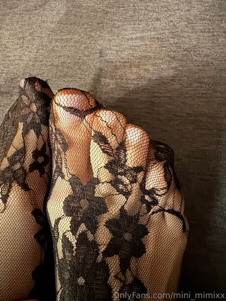 Mini Mimixx hot actress image