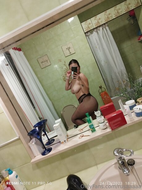 Rusaaaaa nudes model image