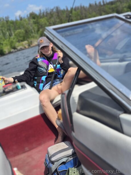 Sexy Tullips art actress images