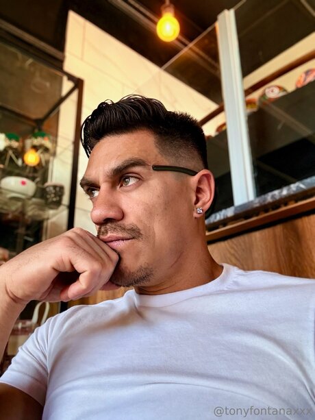 Tonyfontana model hd pictures