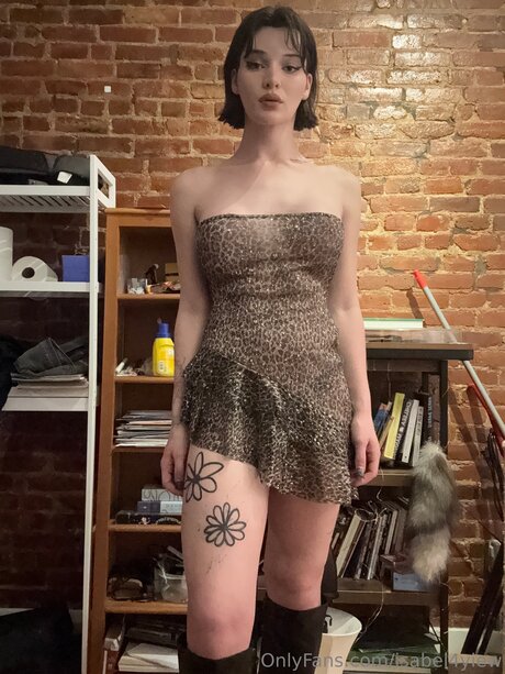 Isabel4yiew naked star archive