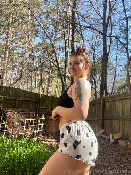 Miss Mama36 free model images