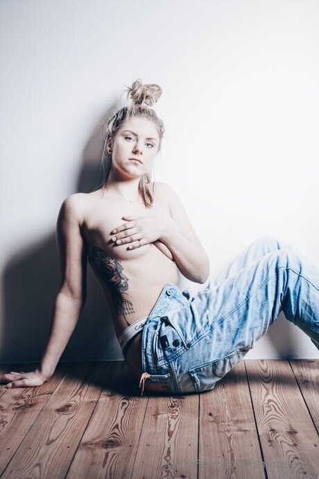 Ismirrelativ pornstar archive