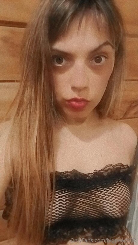 Bigpeach32 sex pornstar picture