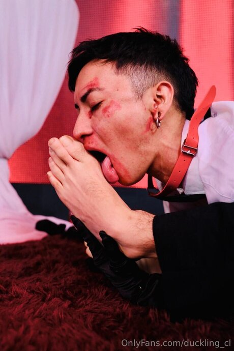 Duckling Cl naked model img